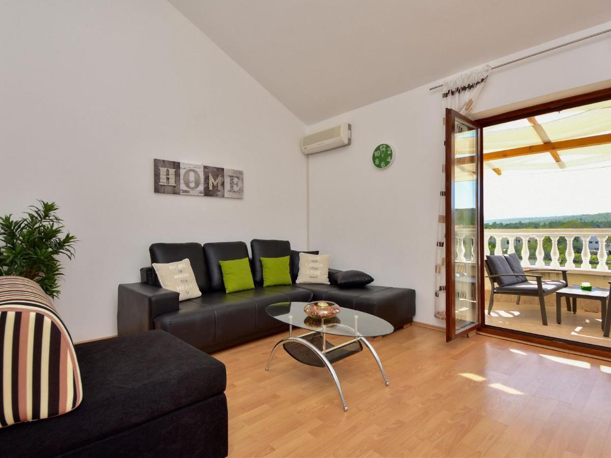 Cozy Holiday Home In Krusevo With Garden Zewnętrze zdjęcie