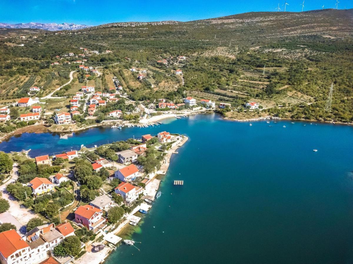Cozy Holiday Home In Krusevo With Garden Zewnętrze zdjęcie